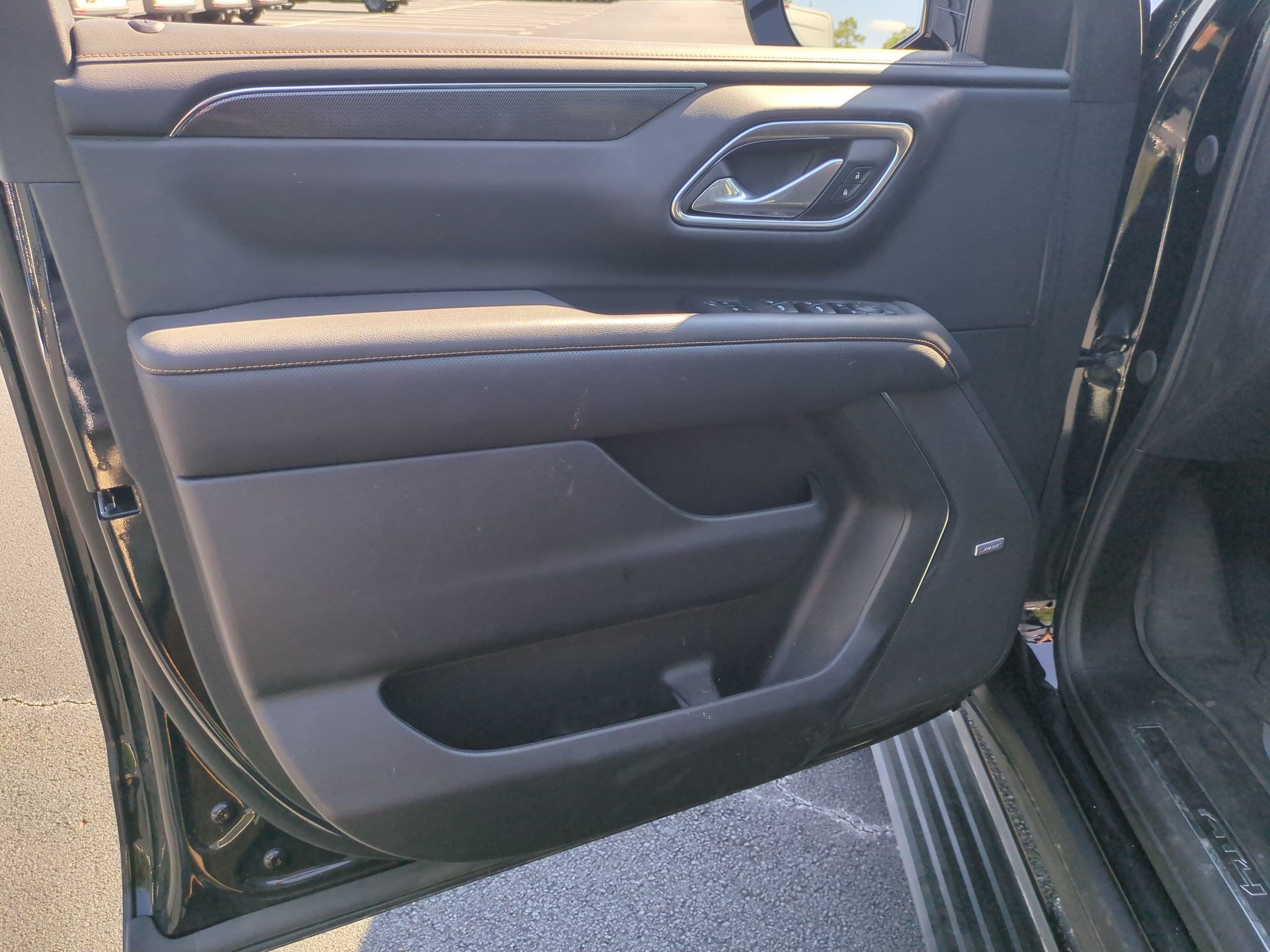 Used 2024 GMC Yukon AT4 AWD/4WD image 13
