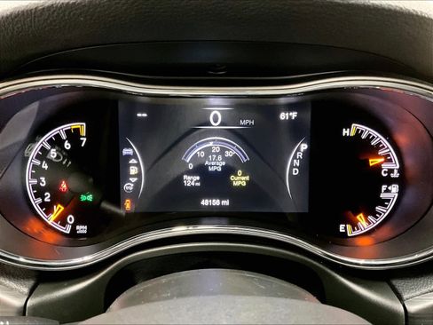 Used 2021 Jeep Grand Cherokee Laredo image 22