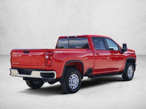 Used 2025 Chevrolet Silverado 2500 LT w/ Safety Package AWD/4WD image 5