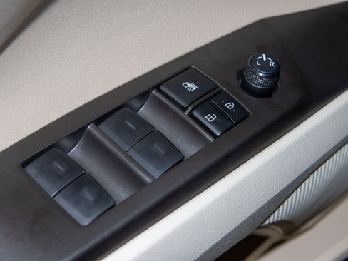 Used 2023 Toyota Camry LE image 24