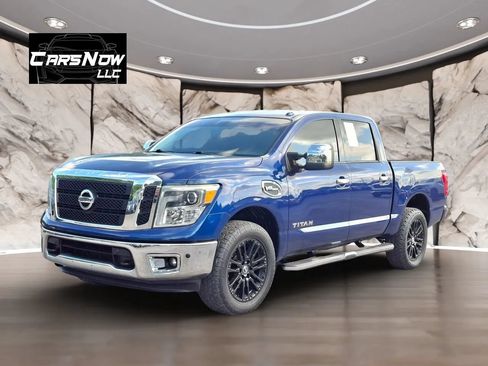 Used 2017 Nissan Titan SL w/ SL Towing Convenience Package AWD/4WD image 3