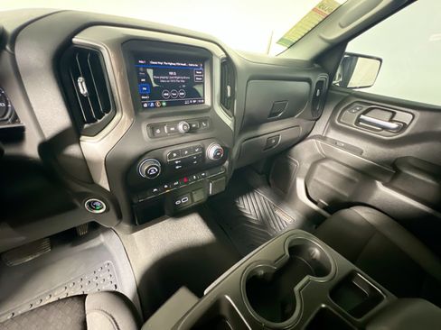 Used 2025 Chevrolet Silverado 1500 Custom w/ Turbomax Blackout Package RWD image 26