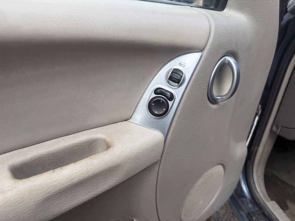 Used 2002 Jeep Liberty Limited AWD/4WD image 20