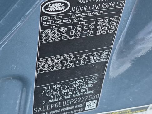 Used 2023 Land Rover Defender 90 SE AWD/4WD image 36