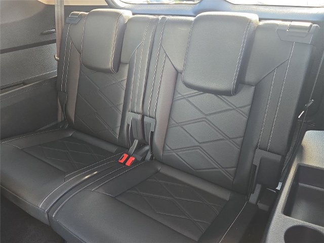 Used 2024 Volkswagen Atlas SE w/ Panoramic Sunroof Package FWD image 11