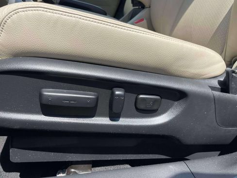Used 2016 Honda Accord Touring image 17