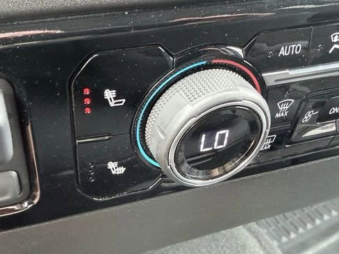 Certified 2025 Chevrolet Silverado 2500 LT w/ Convenience Package image 39