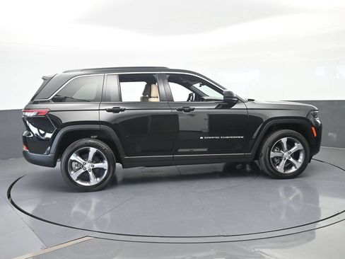 Used 2026 Jeep Grand Cherokee Limited RWD image 7
