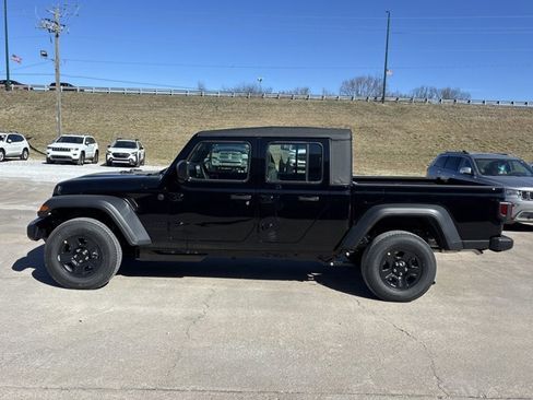 New 2026 Jeep Gladiator Sport image 7