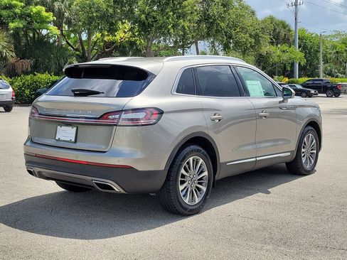Certified 2023 Lincoln Nautilus FWD image 3