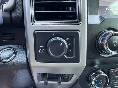 Used 2019 Ford F250 Lariat w/ Lariat Ultimate Package AWD/4WD image 23