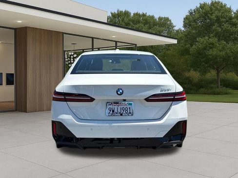 Used 2026 BMW 530i w/ M Sport Package RWD image 10
