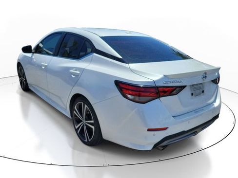 Used 2021 Nissan Sentra SR w/ SR Premium Package image 3