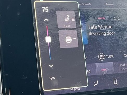 Used 2024 Jeep Grand Cherokee Altitude image 24