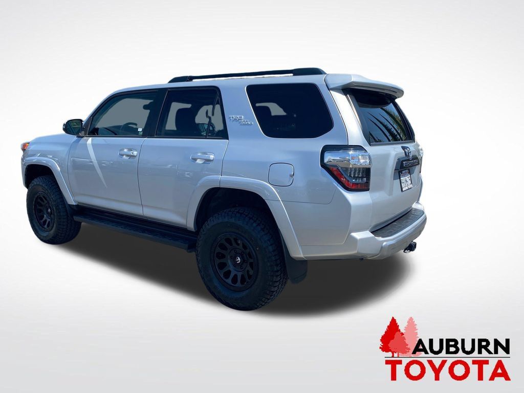 Used 2023 Toyota 4Runner TRD Off-Road Premium w/ Moonroof Package AWD/4WD image 5