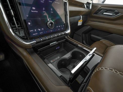 Used 2026 GMC Yukon Denali Ultimate w/ LPO, Floor Liner Package image 25