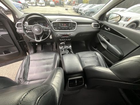 Used 2016 Kia Sorento EX image 26