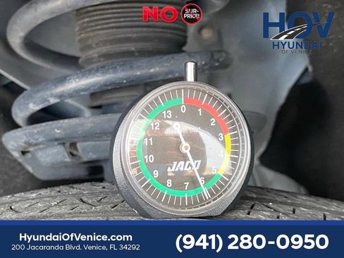 Used 2023 Ford Explorer XLT w/ Equipment Group 202A RWD image 40