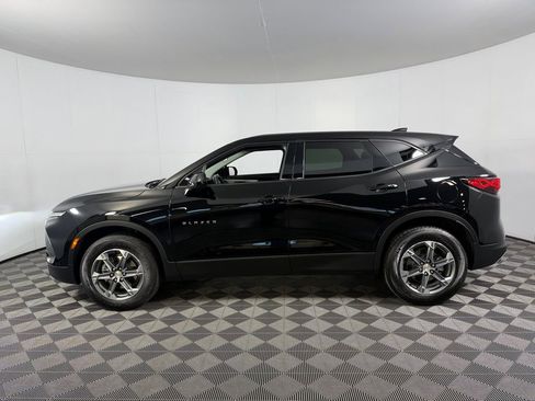Used 2025 Chevrolet Blazer LT AWD/4WD image 10