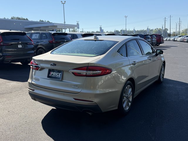 Used 2019 Ford Fusion SE FWD image 5