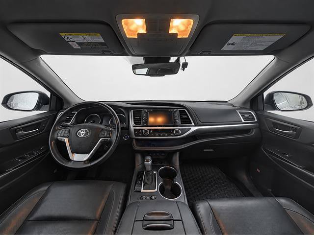 Used 2019 Toyota Highlander Limited Platinum AWD/4WD image 12