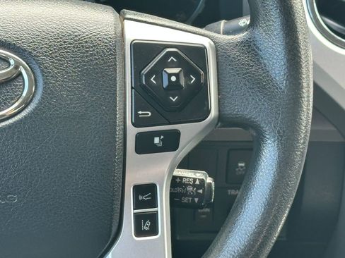 Used 2018 Toyota Tundra SR5 w/ SR5 Upgrade Package AWD/4WD image 21