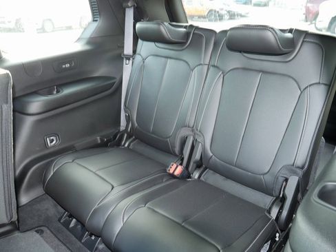 New 2025 Jeep Grand Cherokee L Limited w/ Luxury Tech Group II image 23