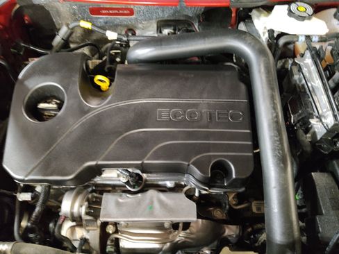 Used 2024 GMC Terrain SLE w/ LPO, Floor Liner Package FWD image 30