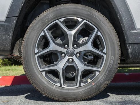 New 2026 Jeep Compass Limited image 17