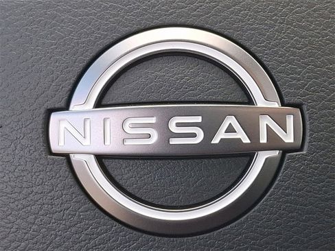 New 2025 Nissan Rogue Platinum image 13