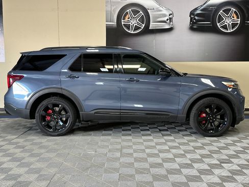 Used 2021 Ford Explorer ST w/ Equipment Group 401A AWD/4WD image 3