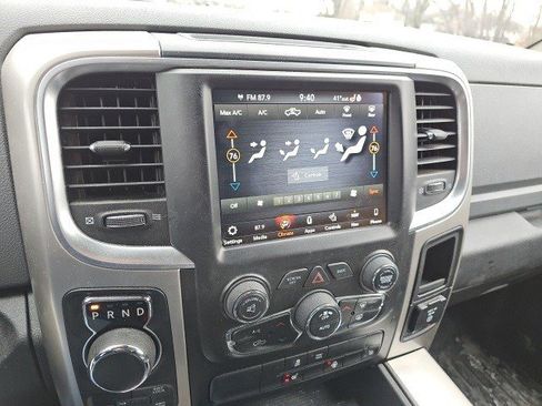Used 2018 RAM 1500 SLT image 22