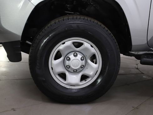 Used 2022 Toyota Tacoma SR image 29