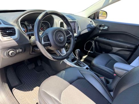 Used 2018 Jeep Compass Latitude w/ Popular Equipment Group AWD/4WD image 12