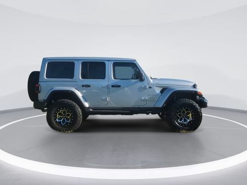 Used 2023 Jeep Wrangler Unlimited Sahara w/ LED Lighting Group AWD/4WD image 9