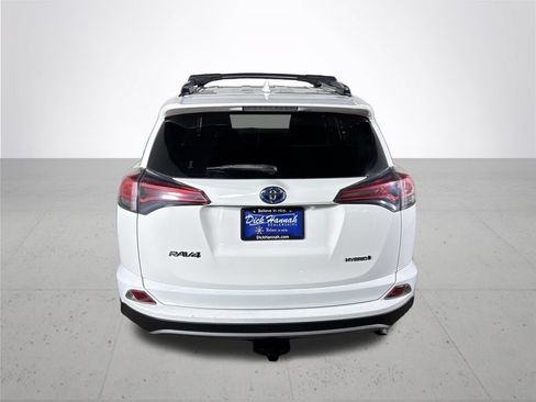 Used 2018 Toyota RAV4 LE AWD/4WD image 7