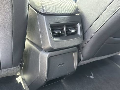 Certified 2025 Chevrolet Equinox EV LT w/ Convenience Package FWD image 17
