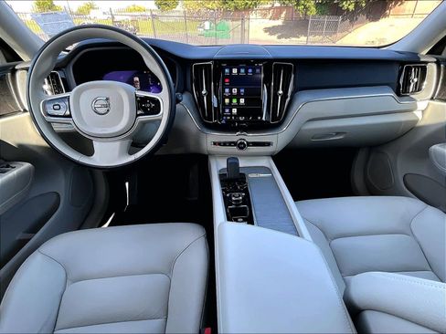 Used 2023 Volvo XC60 T8 Plus w/ Climate Package AWD/4WD image 17