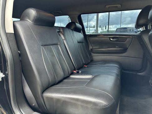 Used 2011 Cadillac DTS Limousine image 36