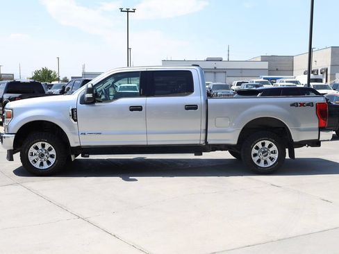 Used 2022 Ford F250 XLT w/ XLT Value Package AWD/4WD image 3