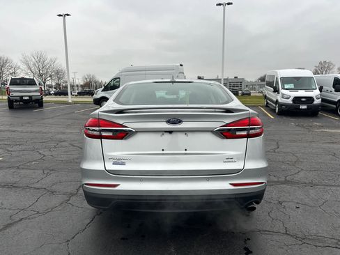 Used 2019 Ford Fusion SE image 7