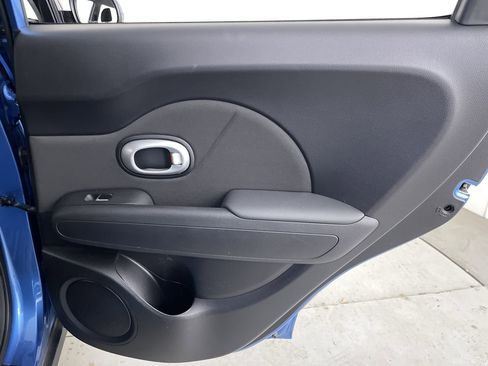Used 2019 Kia Soul + image 21
