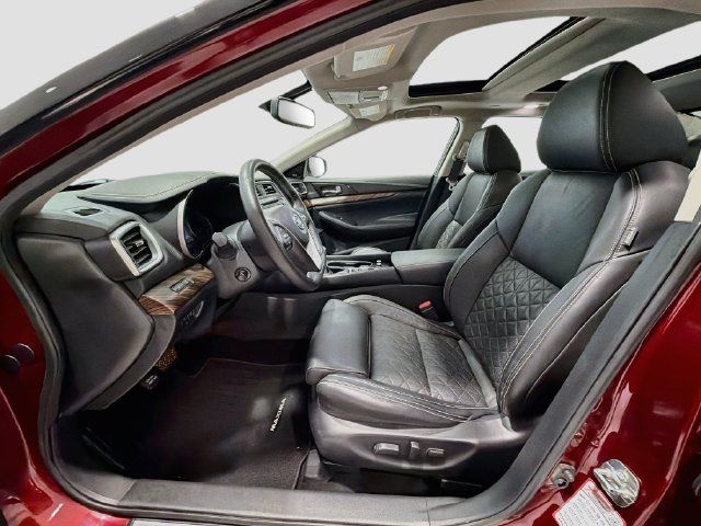 Used 2018 Nissan Maxima Platinum FWD image 19