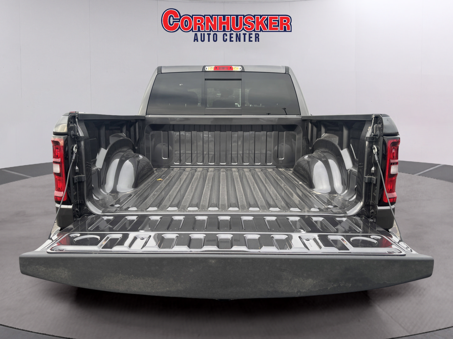 Used 2025 RAM 1500 Big Horn AWD/4WD image 9