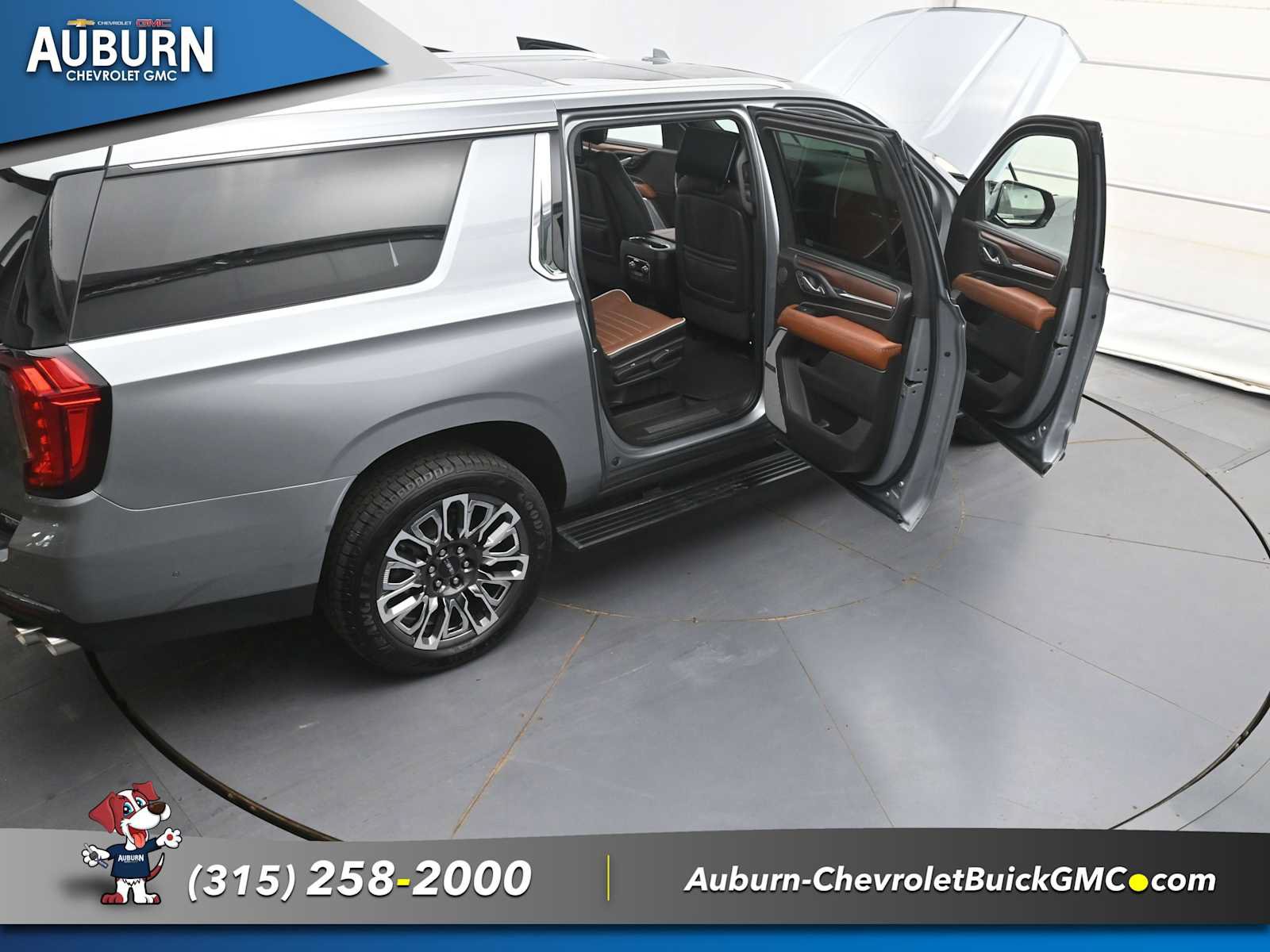 Used 2023 GMC Yukon XL Denali Ultimate AWD/4WD image 42