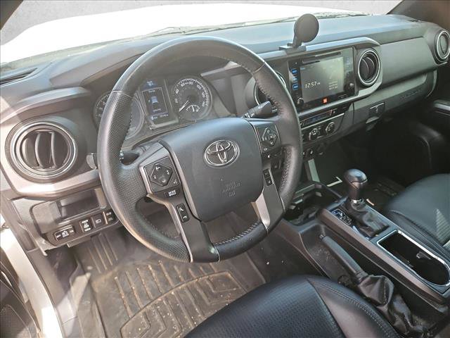 Used 2019 Toyota Tacoma TRD Off-Road AWD/4WD image 11
