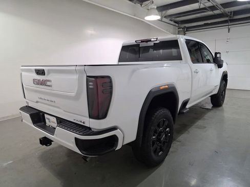 New 2026 GMC Sierra 2500 AT4 w/ AT4 Preferred Package image 6