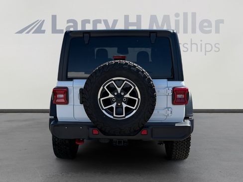 Used 2026 Jeep Wrangler Unlimited Rubicon AWD/4WD image 4