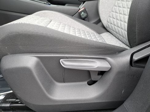 Certified 2025 Volkswagen Tiguan S FWD image 26