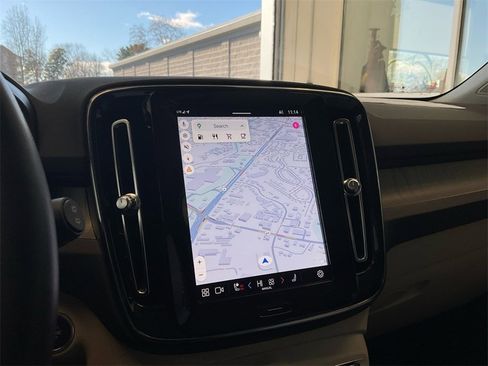 Certified 2023 Volvo XC40 B5 Plus w/ Driver Assist Package image 17